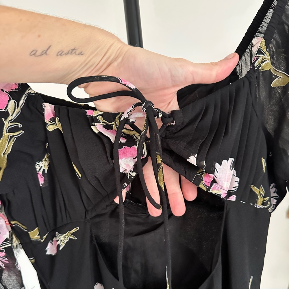 Topshop US Size 4 Floral & Black Midi Dress with Asymmetrical Hem - Picture 6 of 8